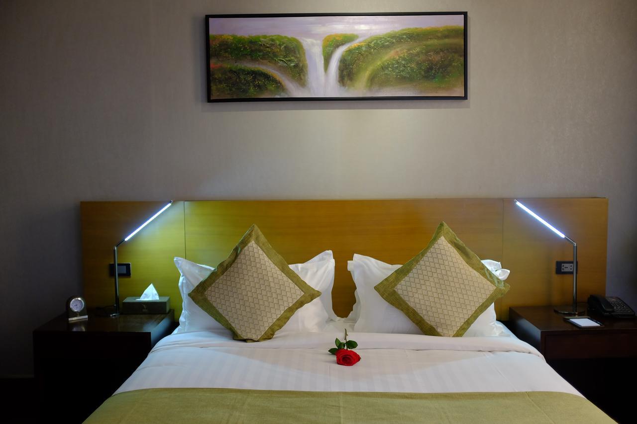 Rori Hotel Аваса Екстер'єр фото